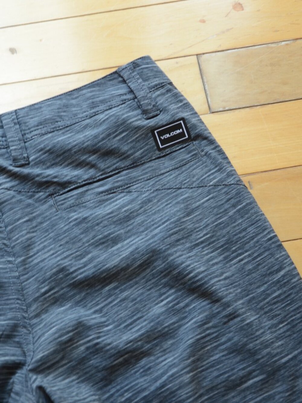 Volcom Men's Surf N' Turf Mix Hybrid Shorts Size 30 NWT - Picture 9 of 9
